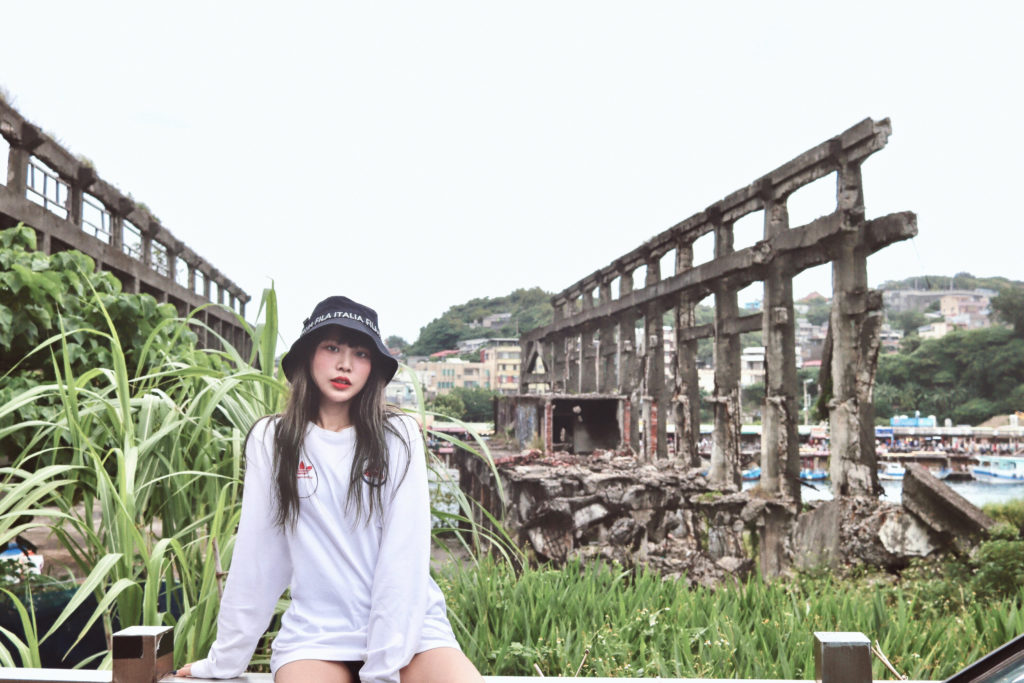 台湾廃墟美女