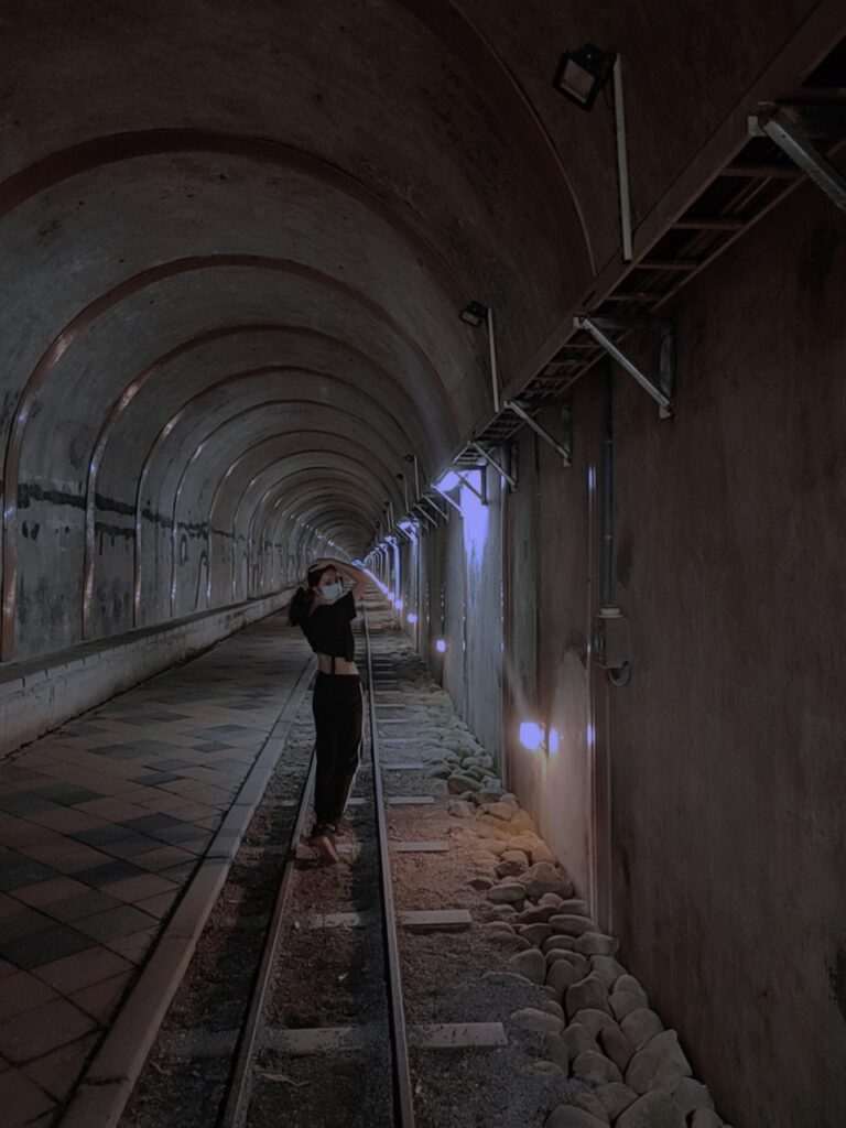 台湾廃墟トンネル