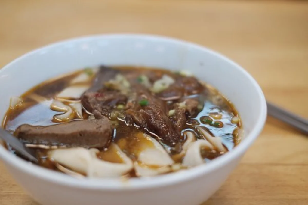 台北牛肉麺 有名店 老山東牛肉麺